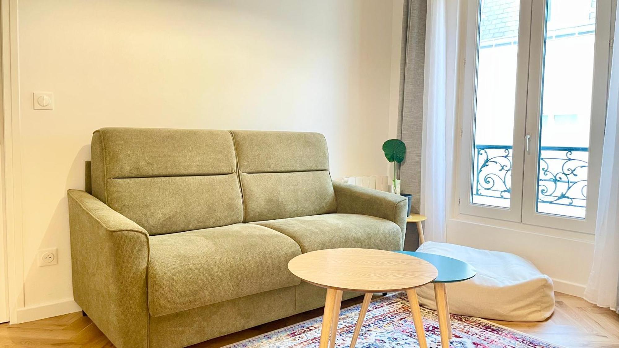 Justine Suite, Place De La Republique Paris